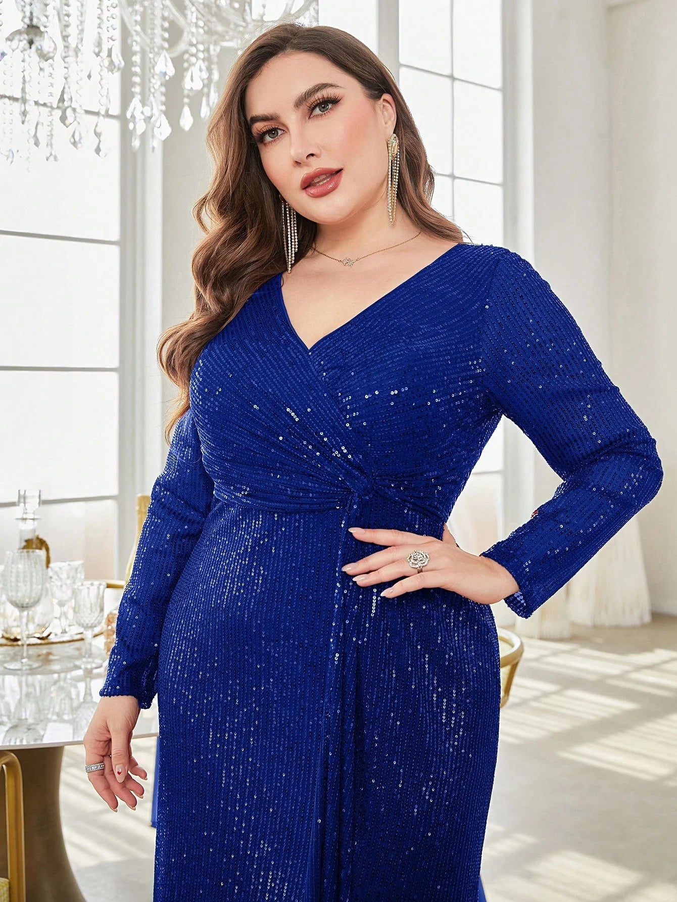 Plus Size Luxury V-Neck Long Sleeves Sequins Evening Dresses Women Elegant Party Maxi Cocktail Graduation Gowns